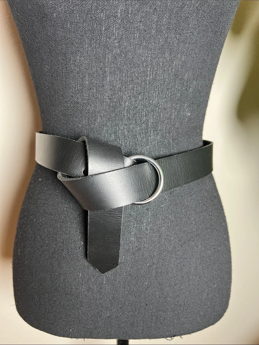 Medieval Viking Black Leather Belt with Silver Tone O-Ring